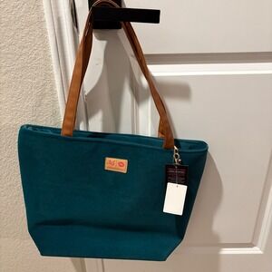 Makeup Junkie Daykeeper Bag with small tan bag Handmade in TX Gold Accent